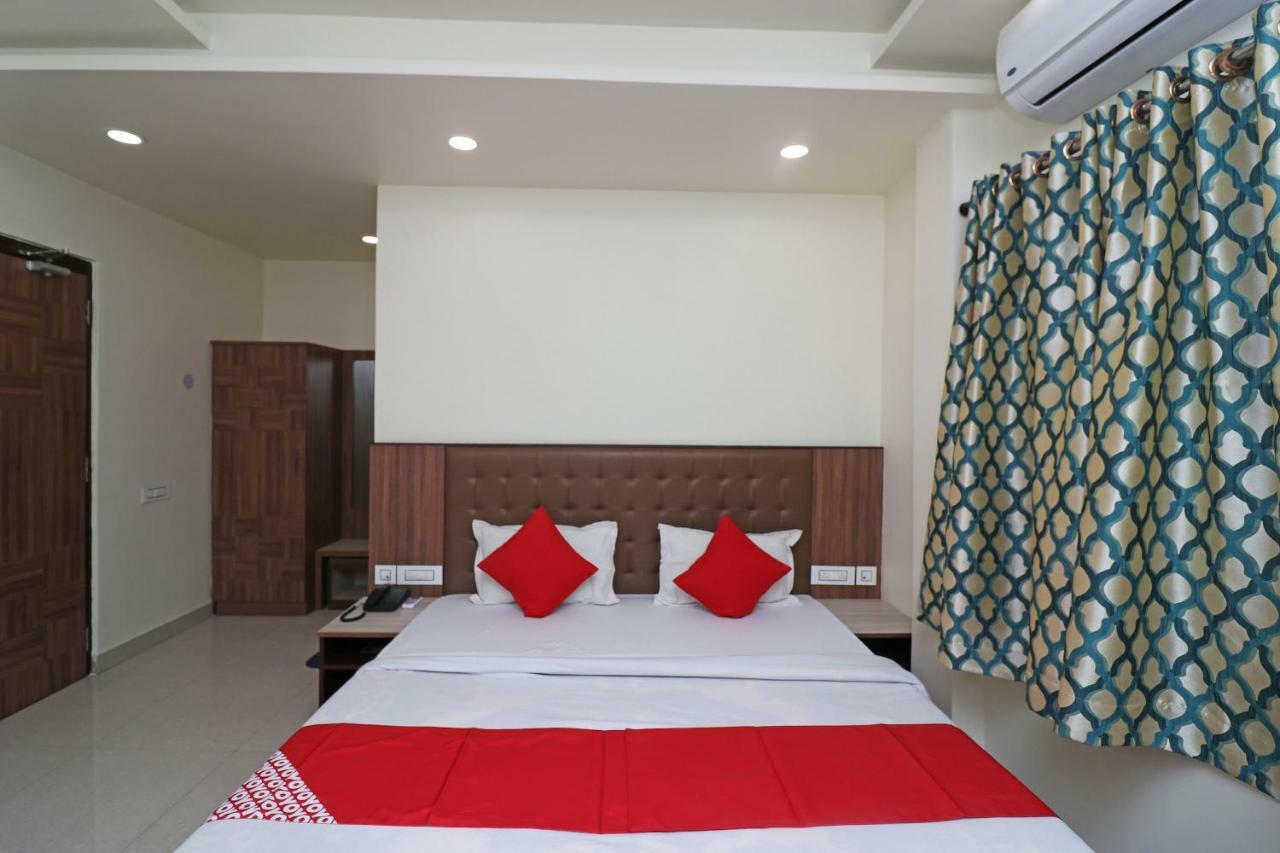 Oyo 37989 Hotel Debarshi Bānkura Cameră foto